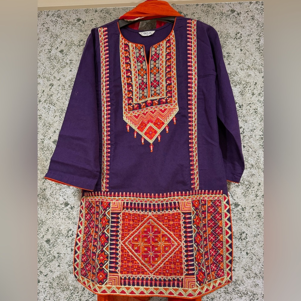Indian Pakistani 3 pieces breeze khadar suit with gold and thread embroidery